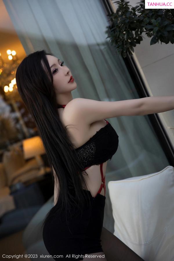   [XiuRen]高清写真图 2023.02.21 No.6294 大琪琪Emily 新人黑丝第18张图片